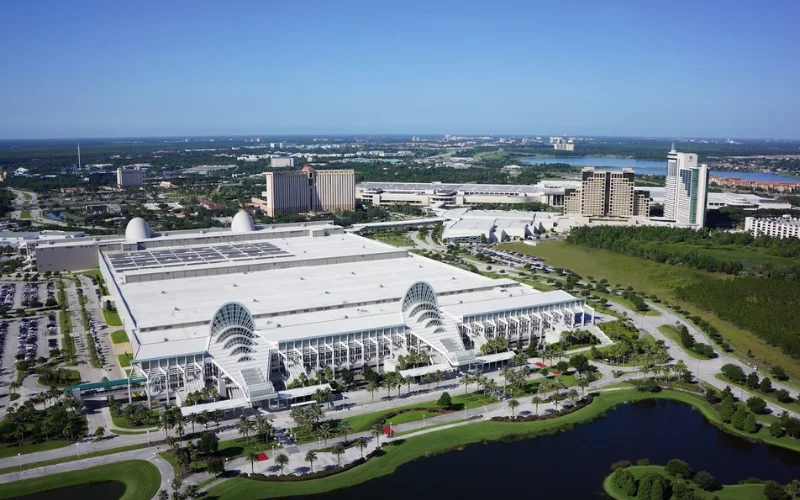 Exhibiting in the USA? Here’s Why Smart Brands Choose Local Booth Builders